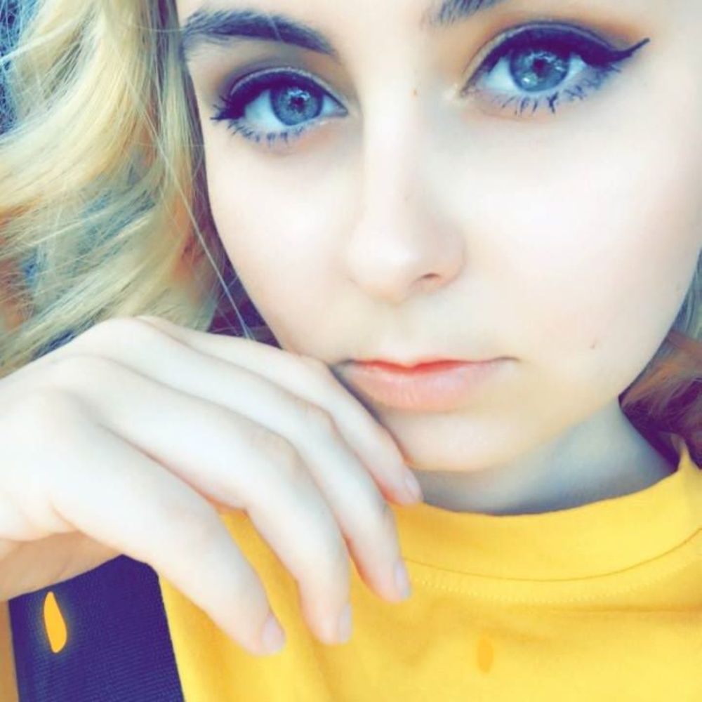 Meet your Posher, Brooke